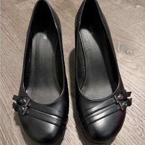 Apt. 9 Black Women's Heels with Buckle Detail